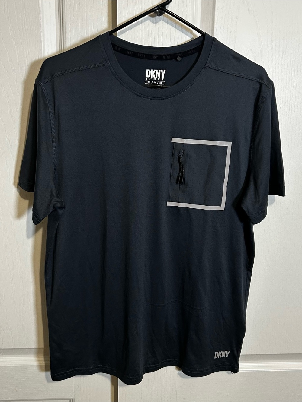DKNY ​Logo Zip Pocket Men's MedShort Sleeve Crew Neck T Shirt Gray Light Weight